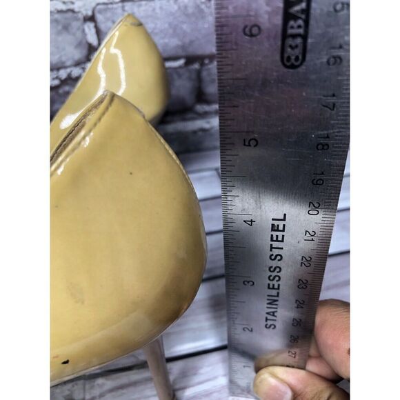 JIMMY CHOO London Yellow Patent Leather Kitten Pumps Heels Women’s Sz 35EU/5M US - Picture 11 of 16